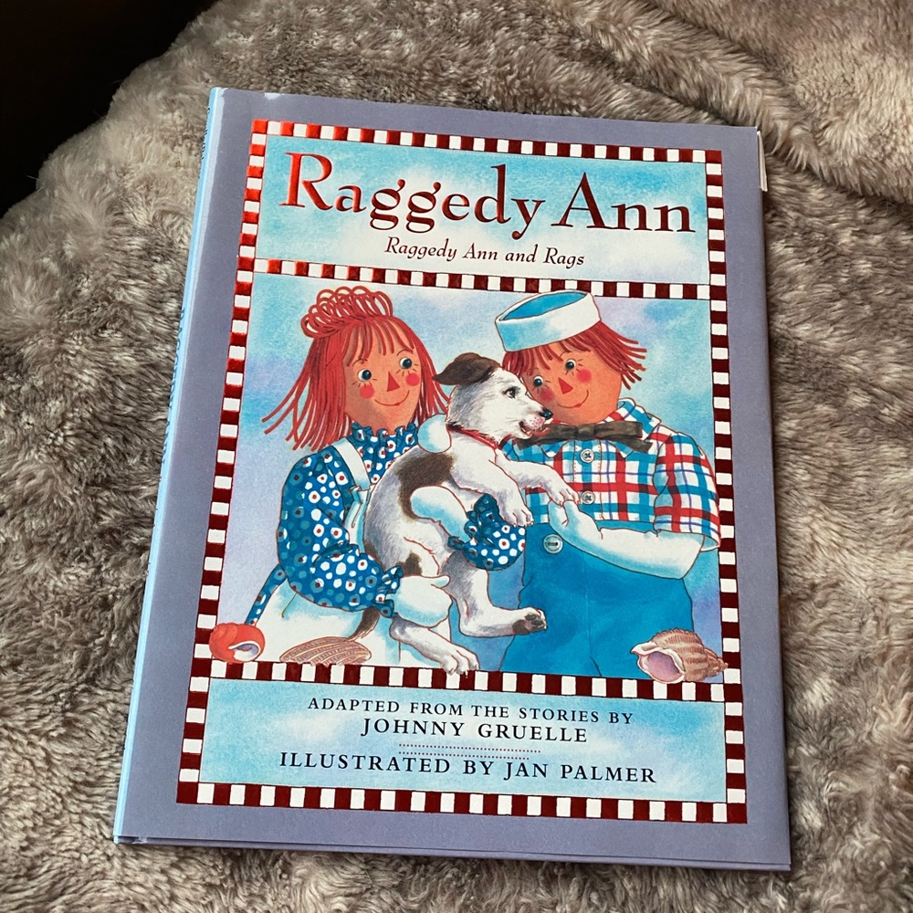 New Vintage! 2002 Raggedy Ann-Raggedy Ann and Rags  Illustrated hard cover book